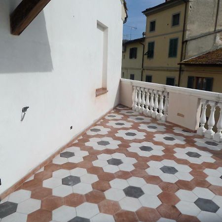 La Terrazza Apartment Palaia Exterior photo