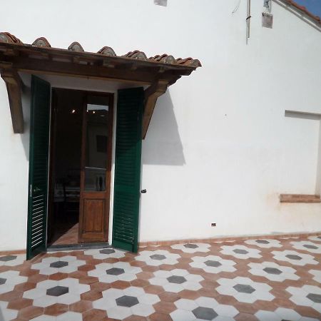 La Terrazza Apartment Palaia Exterior photo