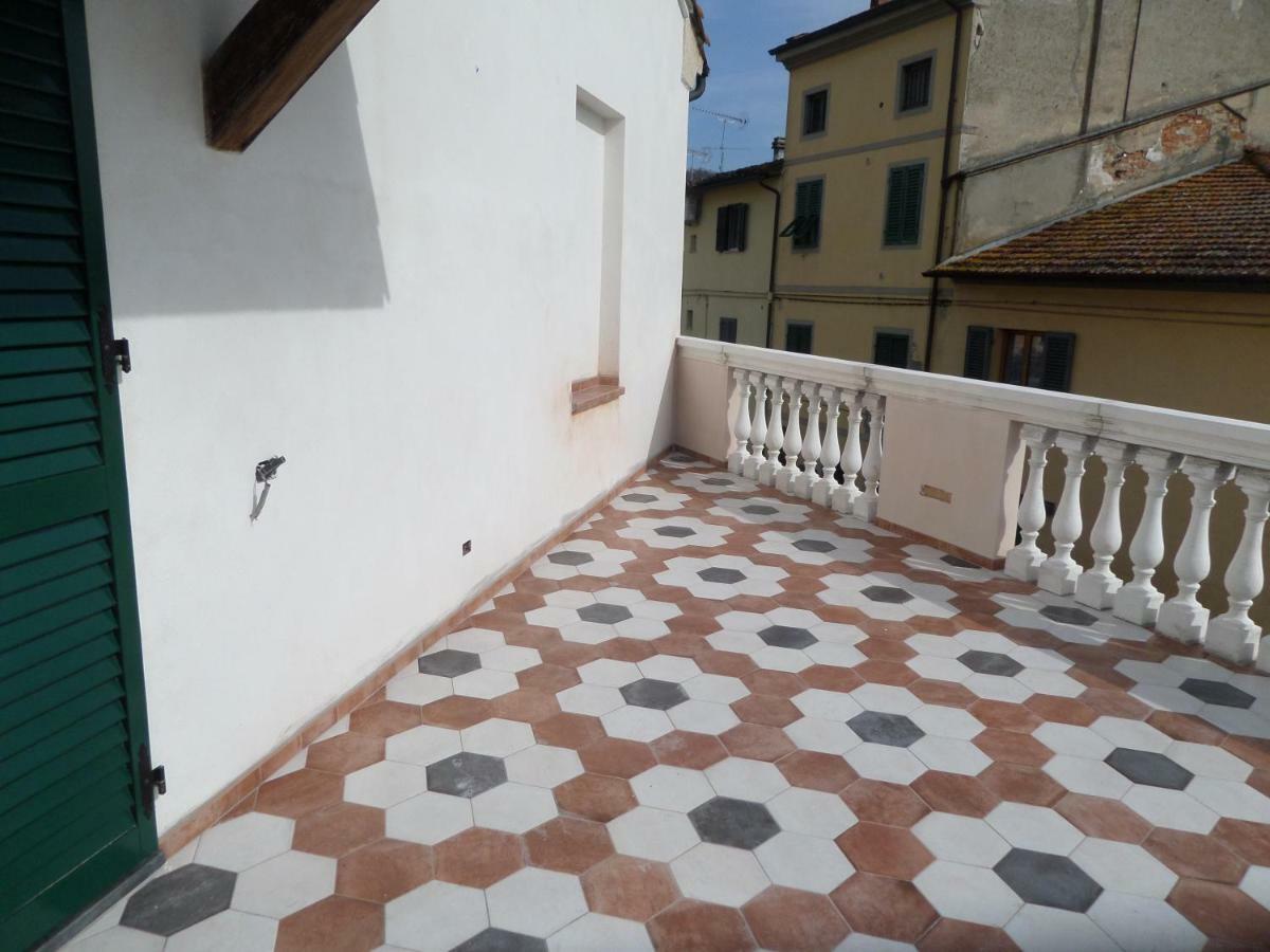 La Terrazza Apartment Palaia Exterior photo